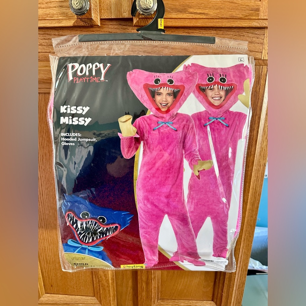 Poppy PlayTime Kissy Missy Costume